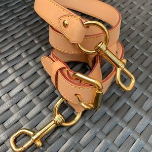 Louis Vuitton strap NEW without tags